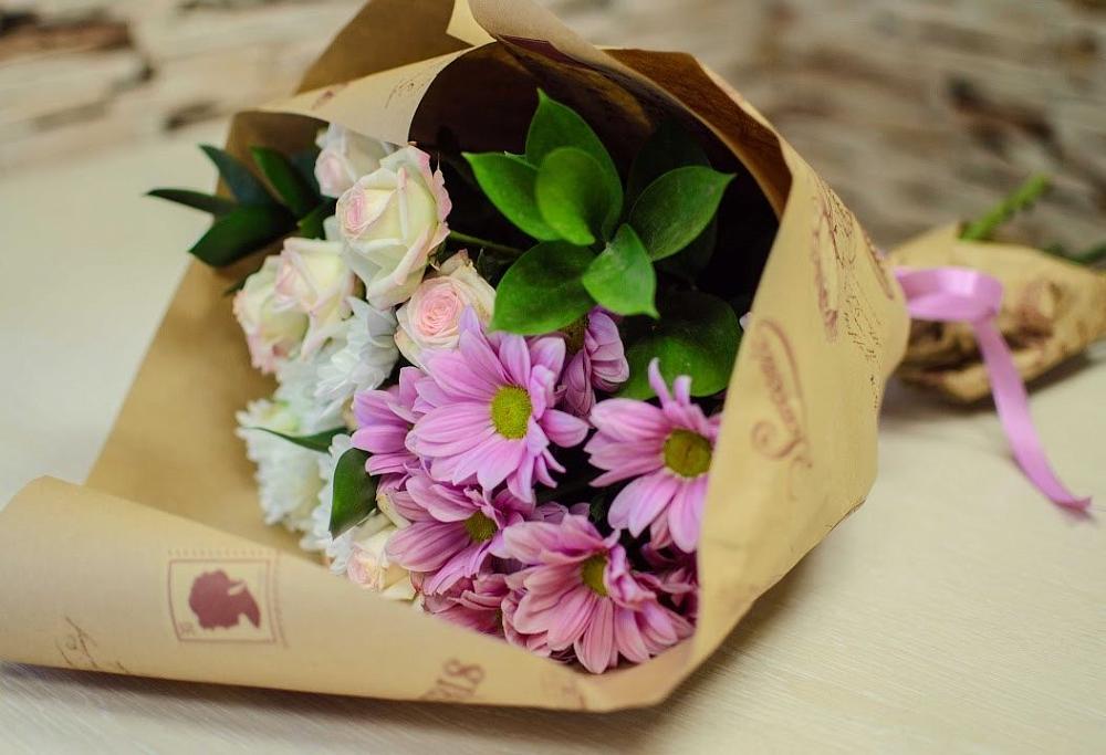 Букет цветов из: Розы и Хризантемы в Симе