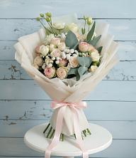 Букет цветов из:  Розы и Лизиантусы в Симе