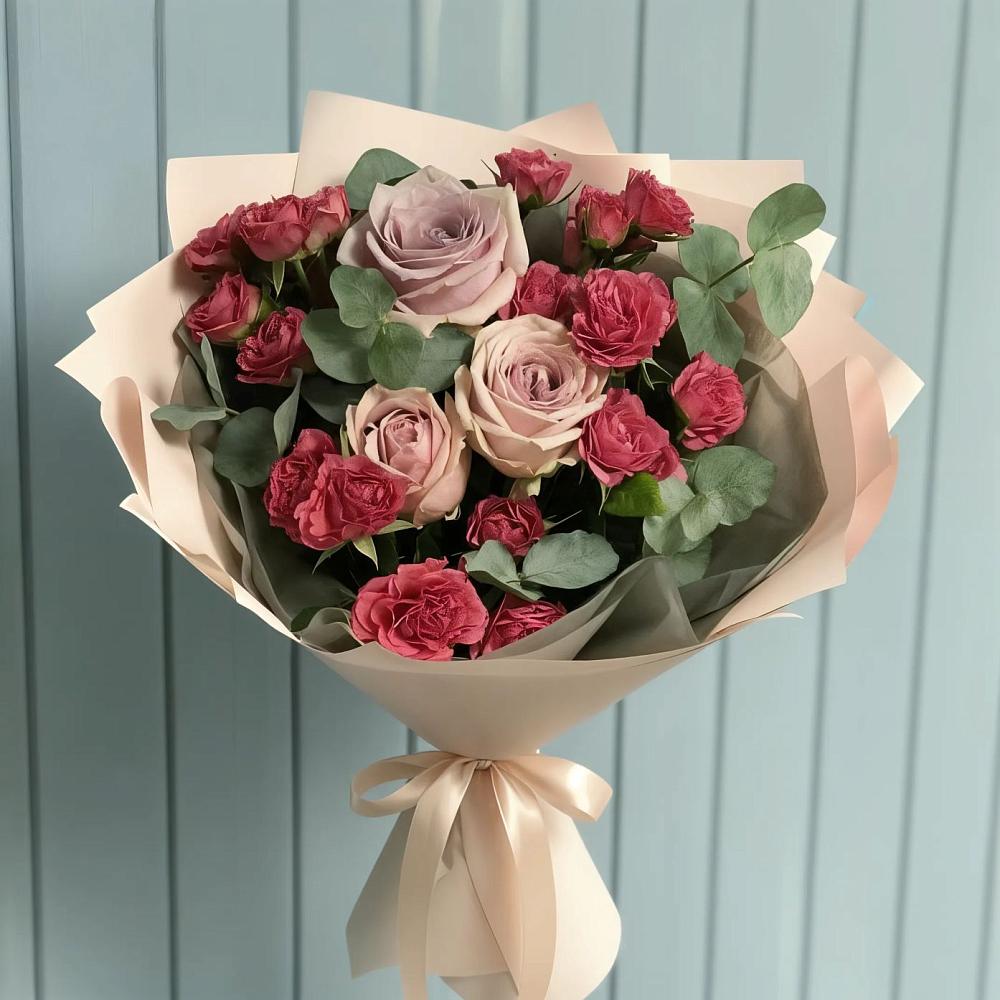 Букет цветов из: Гвоздики и Розы в Симе