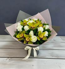 Букет цветов из:  Орхидеи и Розы в Симе