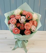 Букет цветов из:  Розы в Симе