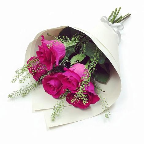 Букет цветов из: Розы в Симе