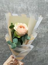 Букет цветов из:  Розы в Симе