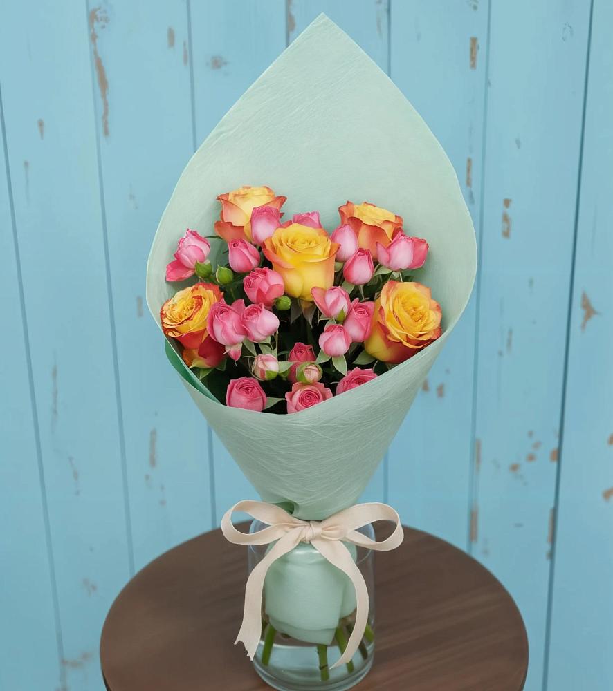 Букет цветов из: Розы в Симе