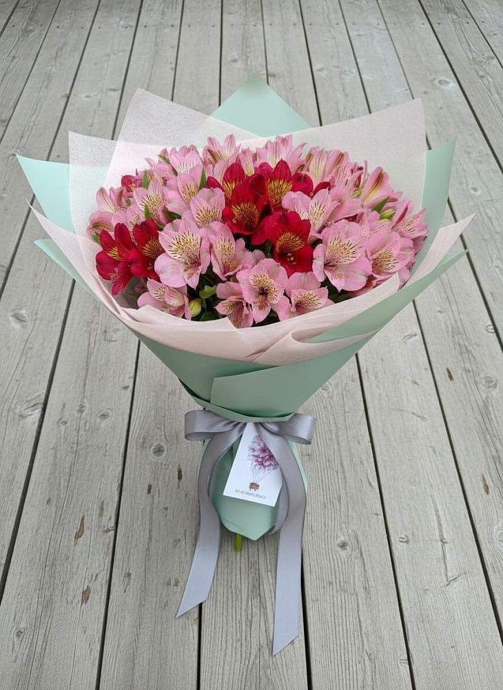 Букет цветов из: Альстромерии в Симе