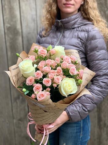 Букет цветов из: Розы в Симе