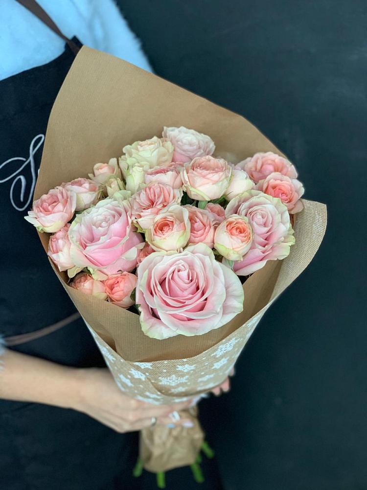 Букет цветов из: Хризантемы и Розы в Симе