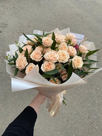 Букет Кремовые розы Латте в Симе