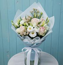 Букет цветов из:  Розы и Лизиантусы в Симе