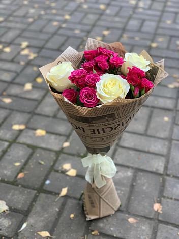 Букет цветов из: Розы в Симе