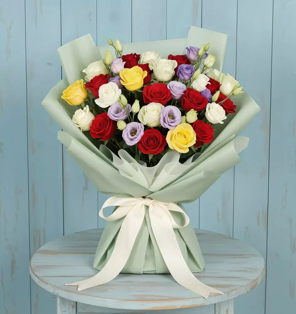 Букет цветов из: Розы в Симе