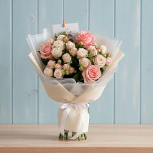 Букет цветов из:  Розы в Симе