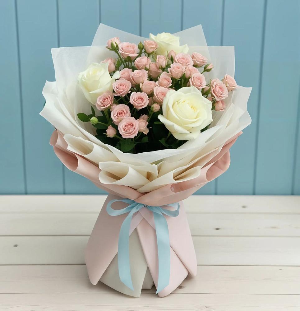 Букет цветов из: Розы в Симе