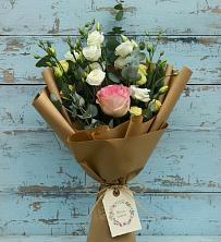 Букет цветов из:  Розы и Лизиантусы в Симе