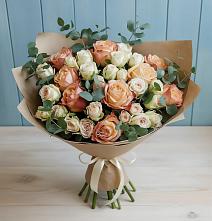 Букет цветов из:  Альстромерии и Розы в Симе